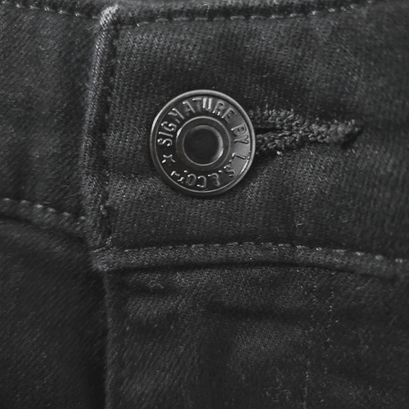 LEVIS Signature Mid Rise Bootcut Jeans - Picture 12 of 14